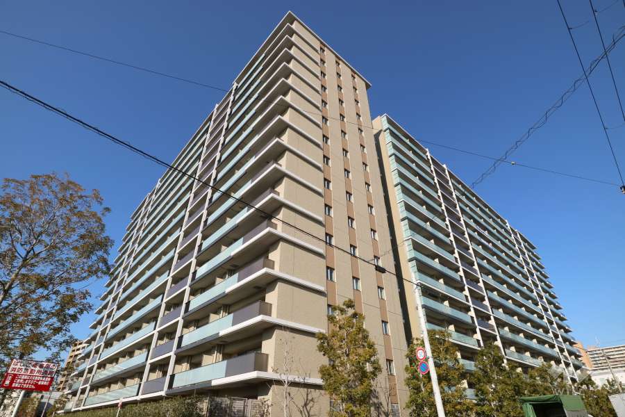 クラッシィハウス尼崎 GRAND PLACEの外観（南東側から）