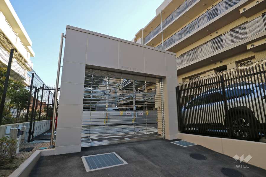 駐車場出入口（リングシャッター付き）