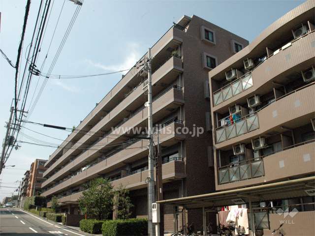 ステイツ千里上山手ヒルズの外観（南西側から）