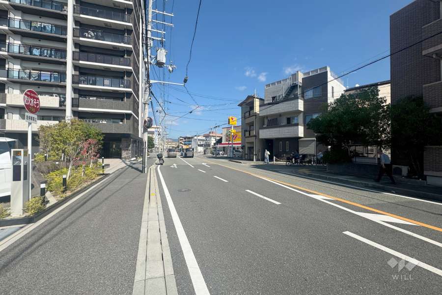 敷地南東側の前面道路