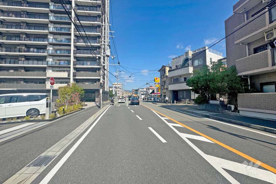敷地南東側の前面道路