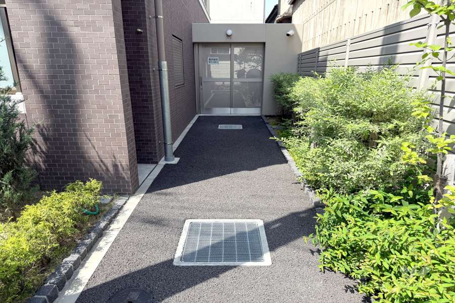 駐輪場の出入口