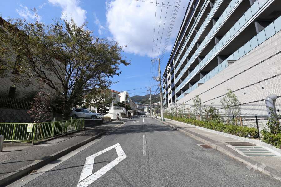 敷地南西側の前面道路