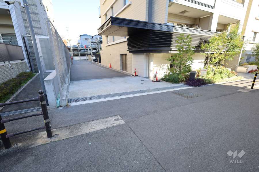 駐車場の出入口