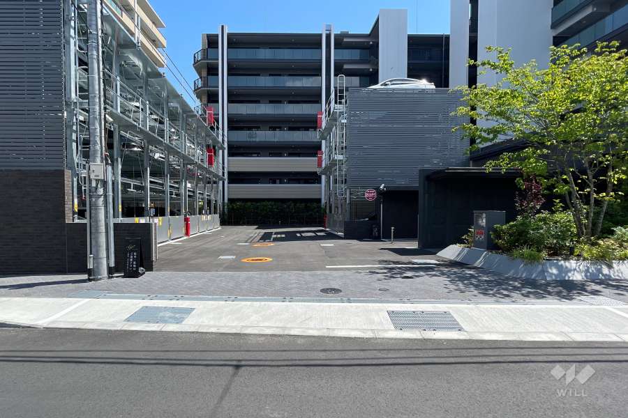 駐車場の出入り口