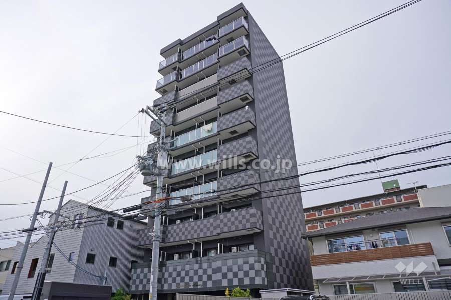 ファステート江坂ランウェイの外観（南東側から）