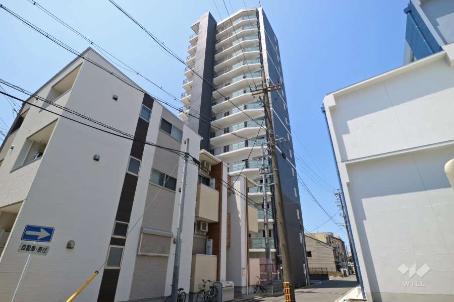 エステムコート名古屋千種グレイスの外観（東側から）