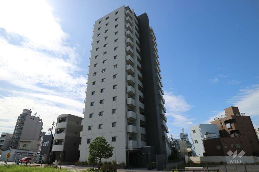 ファミリアーレ熱田伝馬町の外観(北東側から)