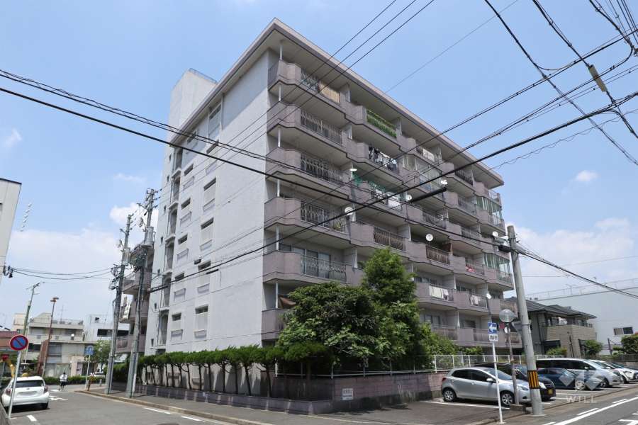 名城公園スカイマンションの外観（南西側から）