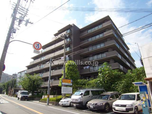 ガーデンステイツ千里丘吹田・山手通りの外観(南東側から）