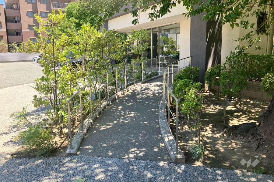 エントランスアプローチ