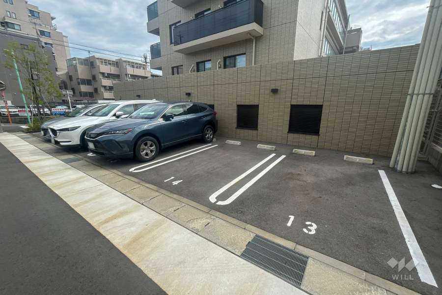 敷地内駐車場（屋外平面式）