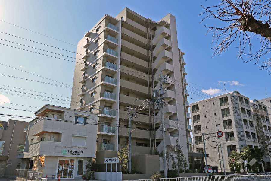 グランザ桜山の外観（北側から）