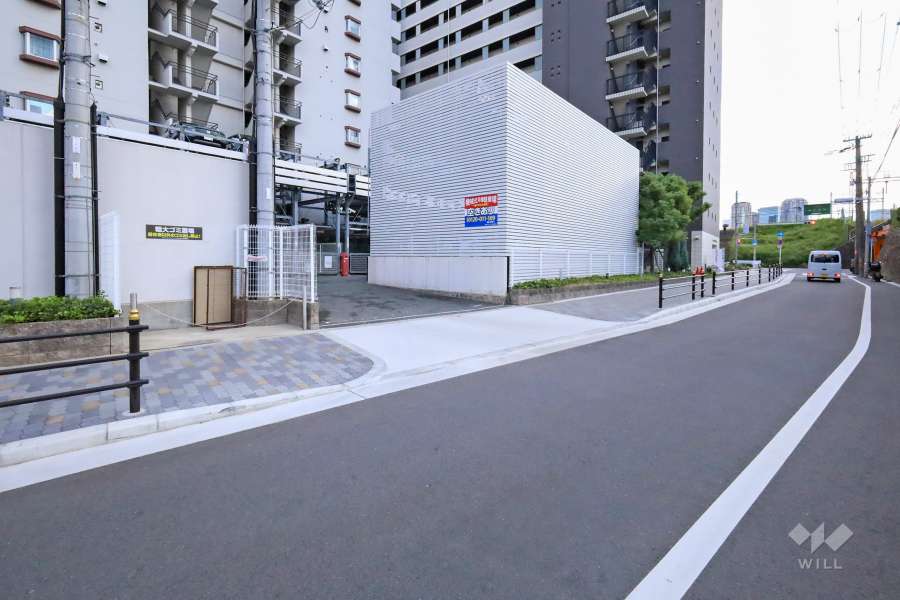 駐車場の出入口