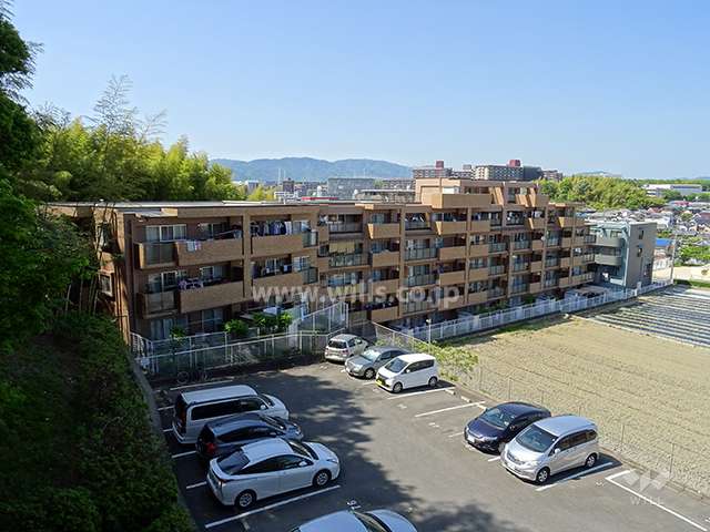 グローバル千里山田の外観（南側から）