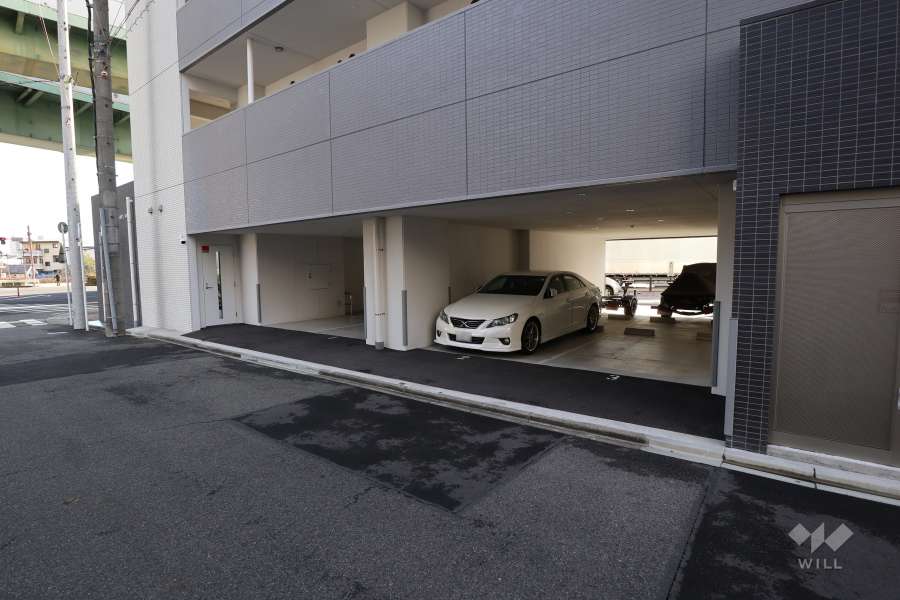 敷地内駐車場（屋内平面式）