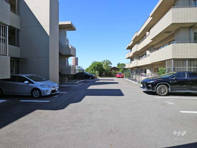 敷地内駐車場（屋外平面式）
