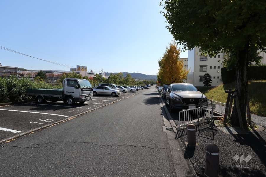 敷地内駐車場（屋外平面式）