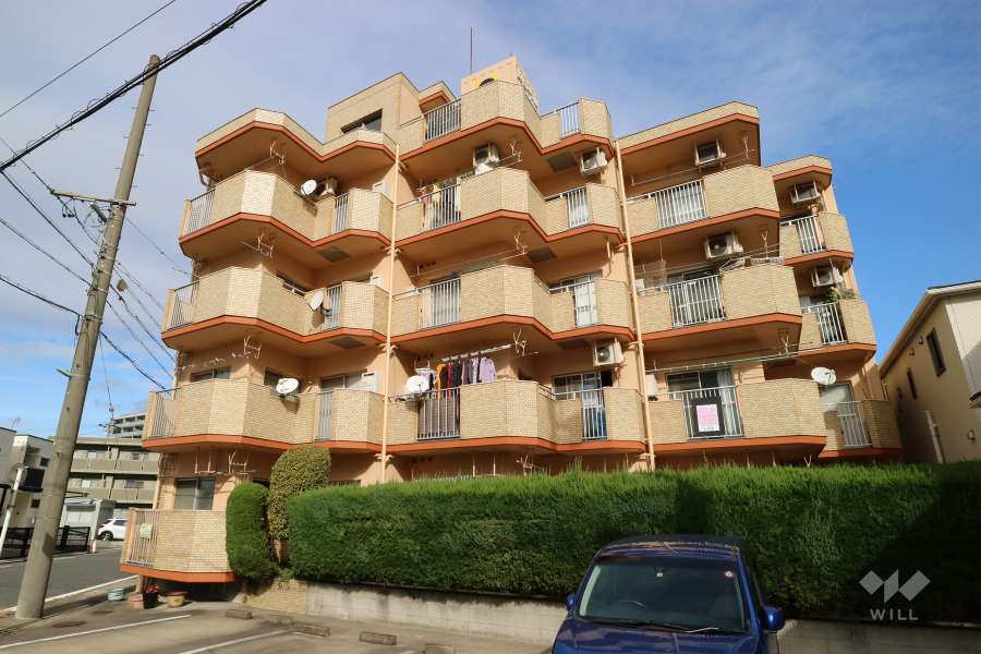 ユニーブル善南町の外観（南側から）