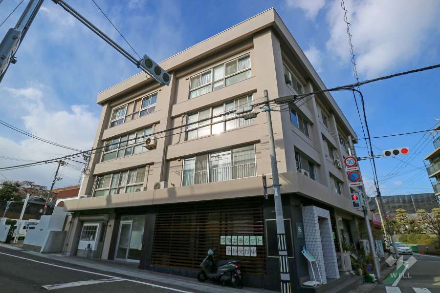 南郷住宅の外観（南東側から）-(2)