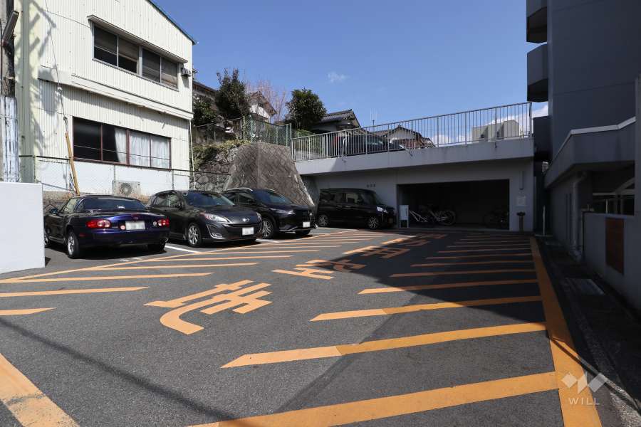敷地内駐車場（屋外平面式）