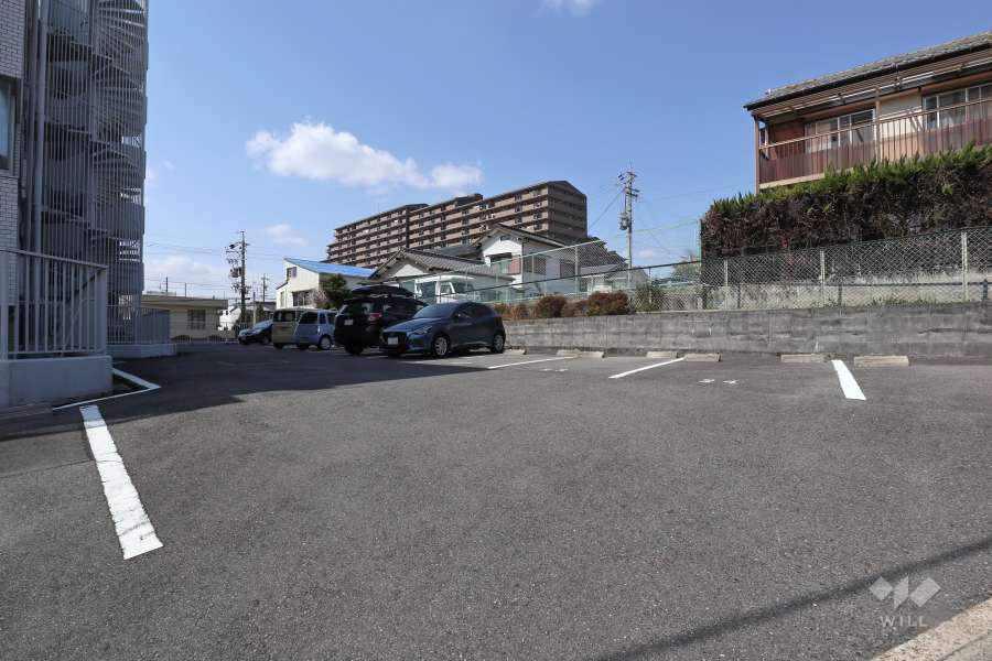 敷地内駐車場（屋外平面式）