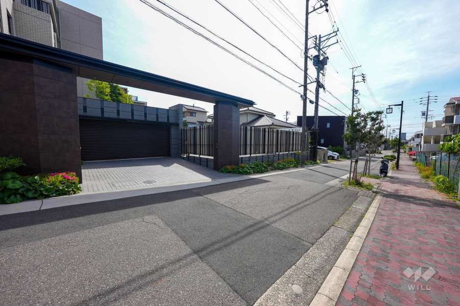 駐車場の出入り口