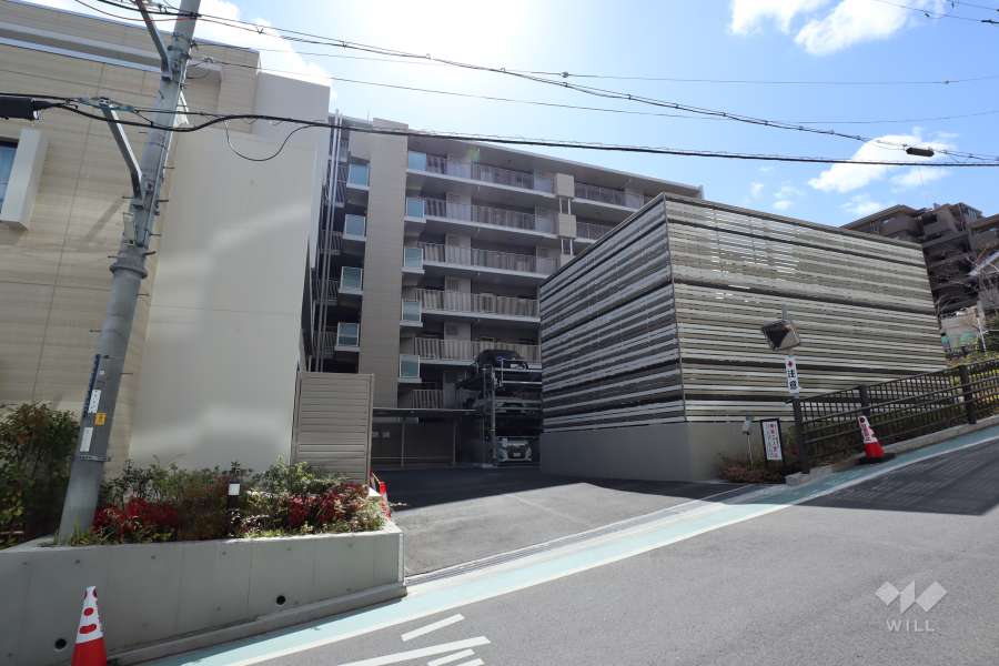 駐車場の出入り口