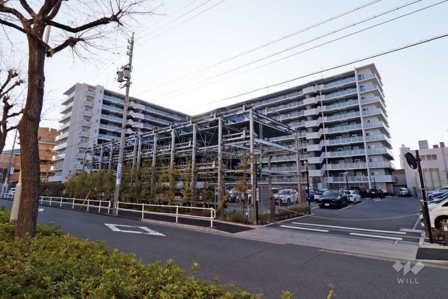 エムズシティ神宮前の外観（北西側から）