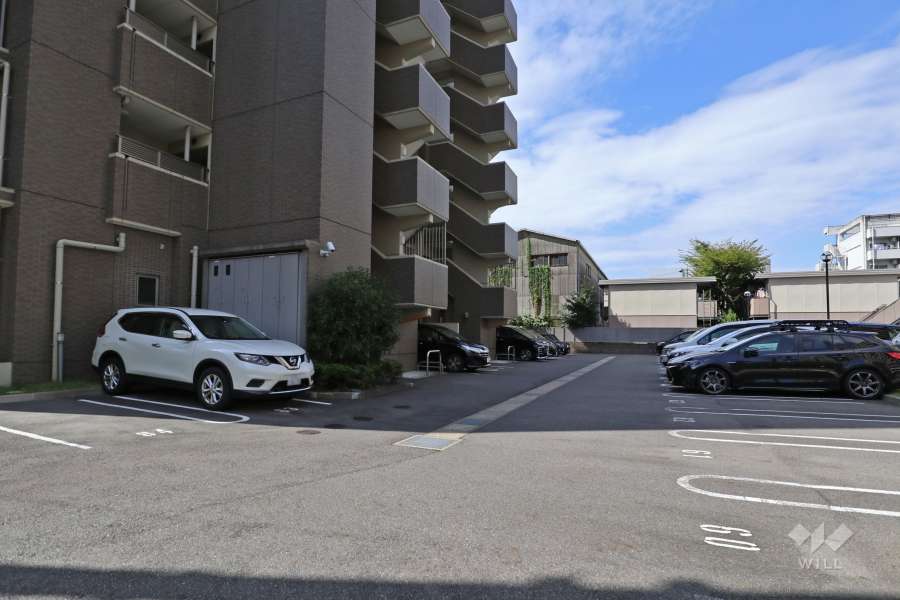 敷地内駐車場（屋外平面式）