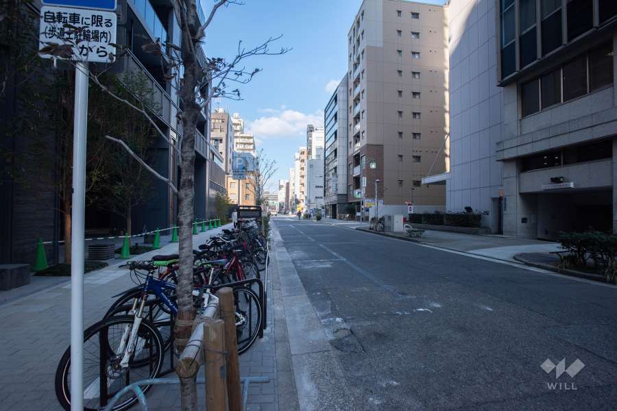 敷地東側の前面道路
