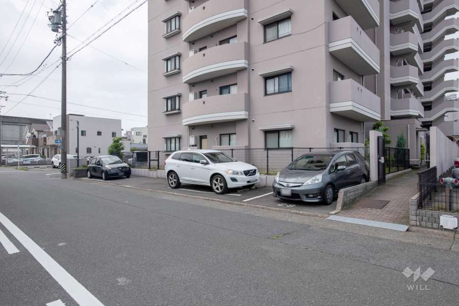 敷地内駐車場（屋外平面式）