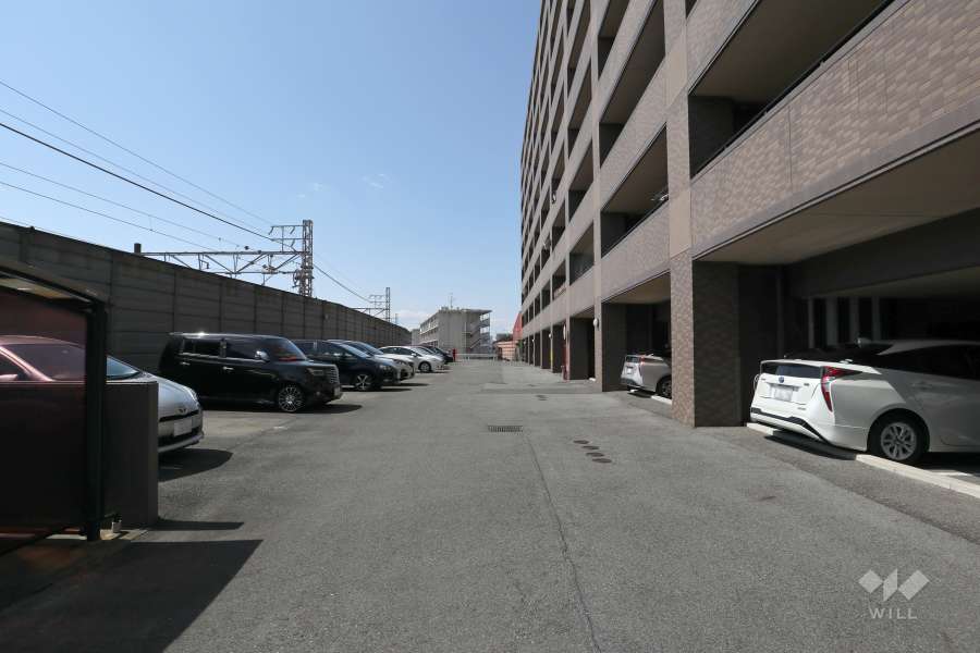 敷地内駐車場（屋外平面式、屋内平面式）