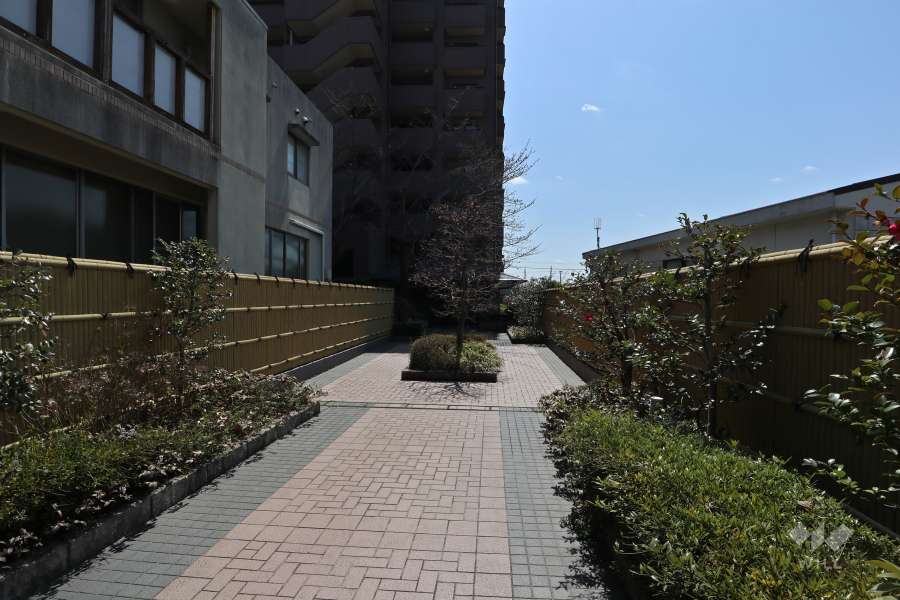 エントランスアプローチ