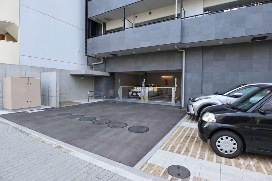 敷地内駐車場（屋外平面式・屋内機械式）