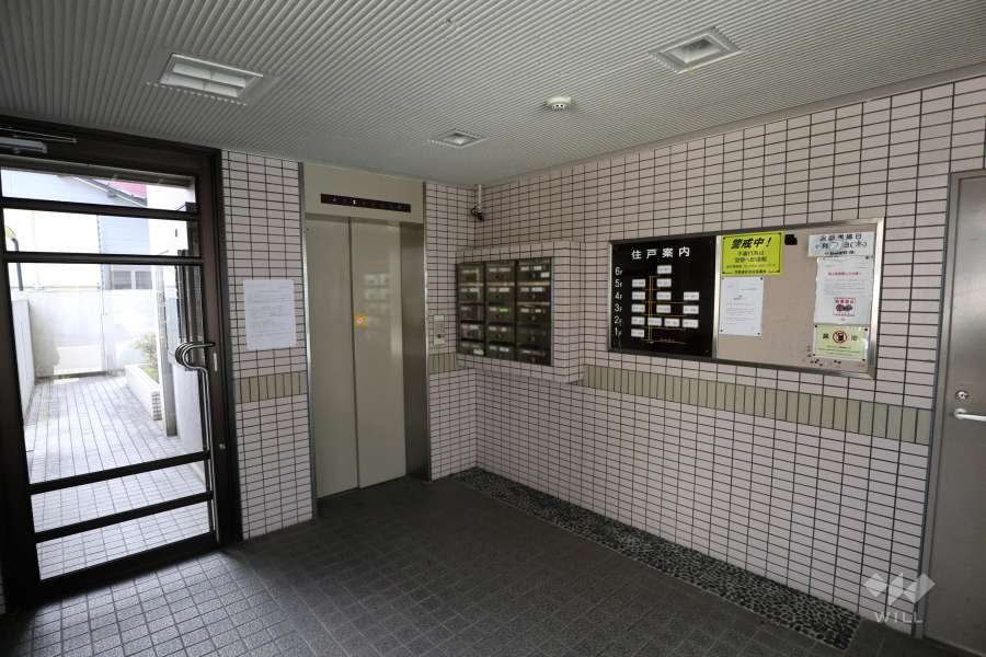 エントランスホール