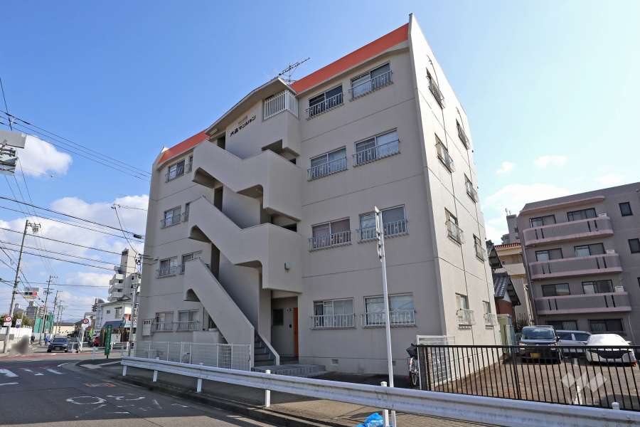 財形大森マンションの外観（北西側から）