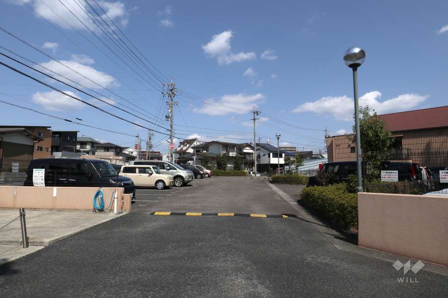 駐車場の出入り口・敷地内駐車場（屋外平面式、自走式立体）