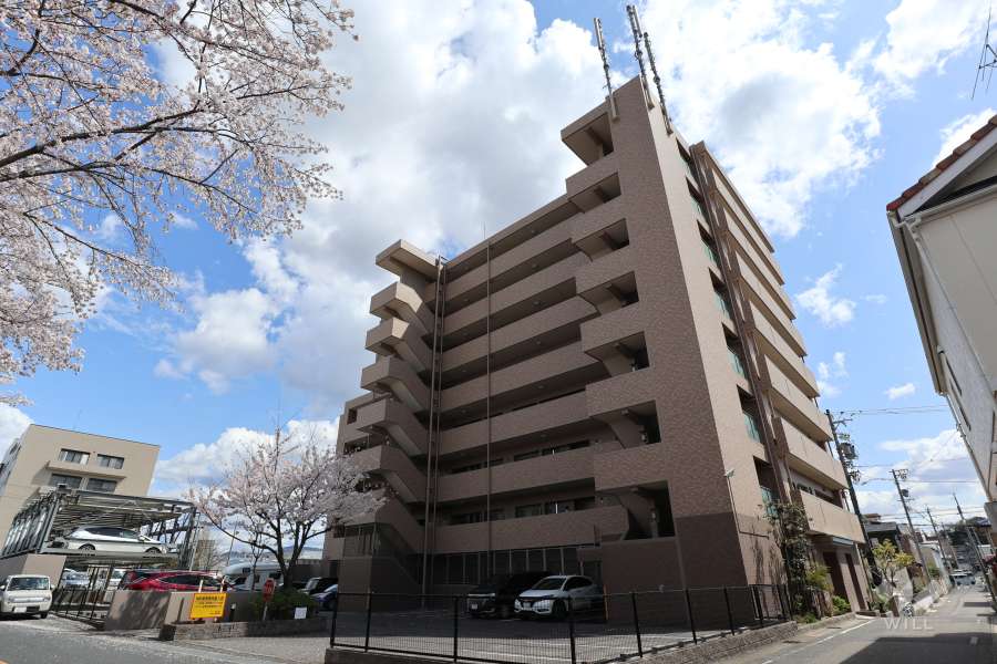 アジュール瀬戸の外観（北西側から）