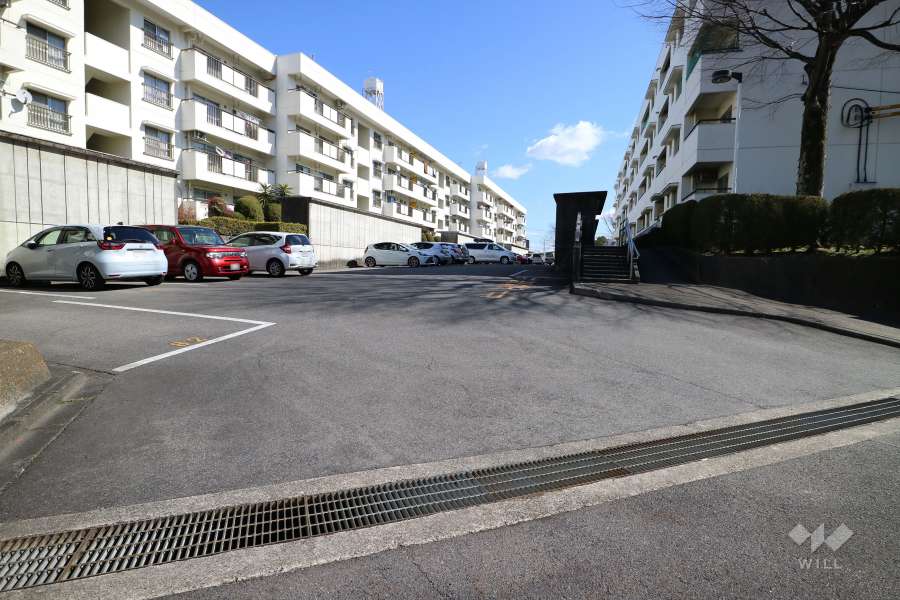 駐車場の出入り口