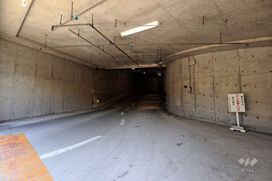 駐車場の出入り口