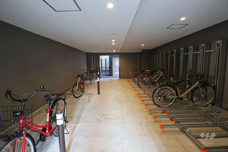 屋内に設けられた駐輪場