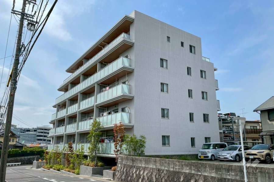 プラセシオン徳重の外観（南東側から）