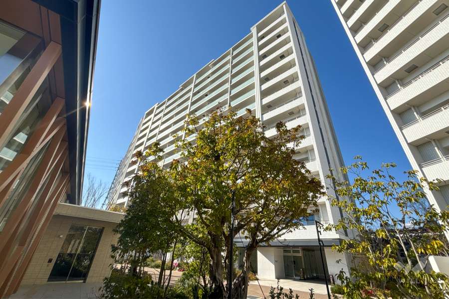 茨木ICO CITY West Courtの外観(南東側から)