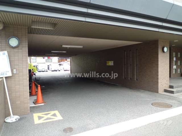 駐車場入り口