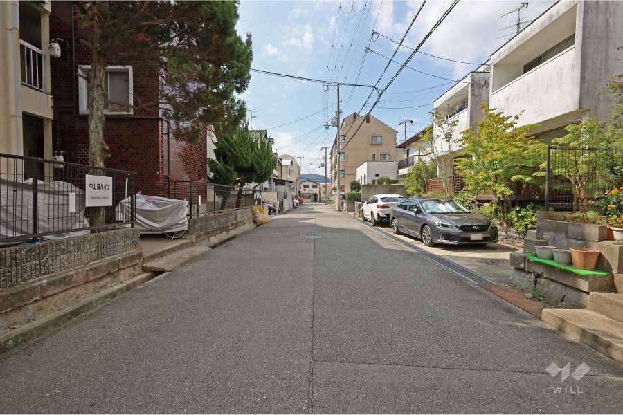 敷地北側前面道路