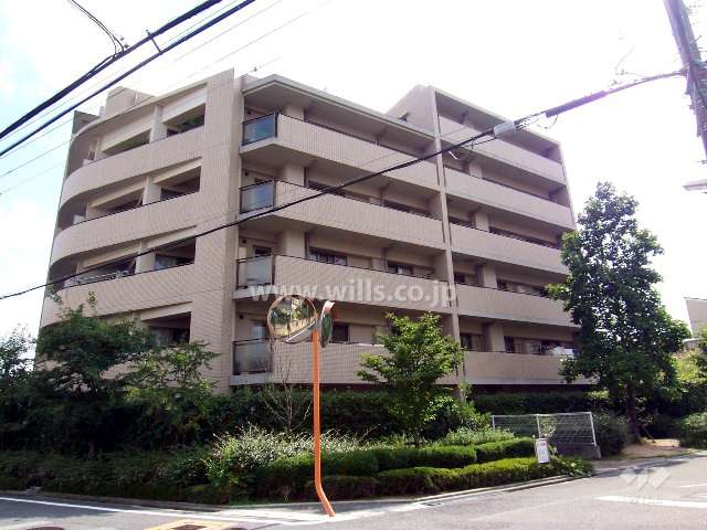 ステイツ吹田・千里丘コアヴェールの外観(北東から）