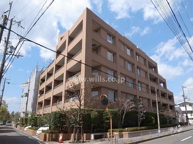 ステイツ千里山西ヒルズコンチェルトの外観（南東側から）