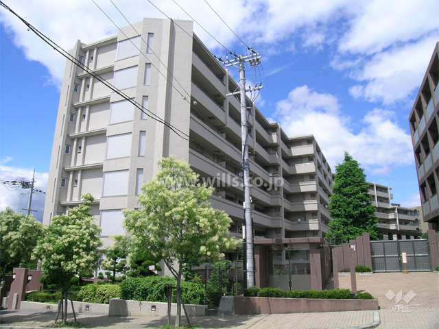 セントラルグランテージ千里古江台の外観（西側から）