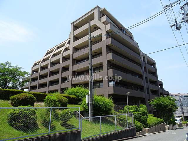 ステイツ桃山台レジデンスの外観（南側から）